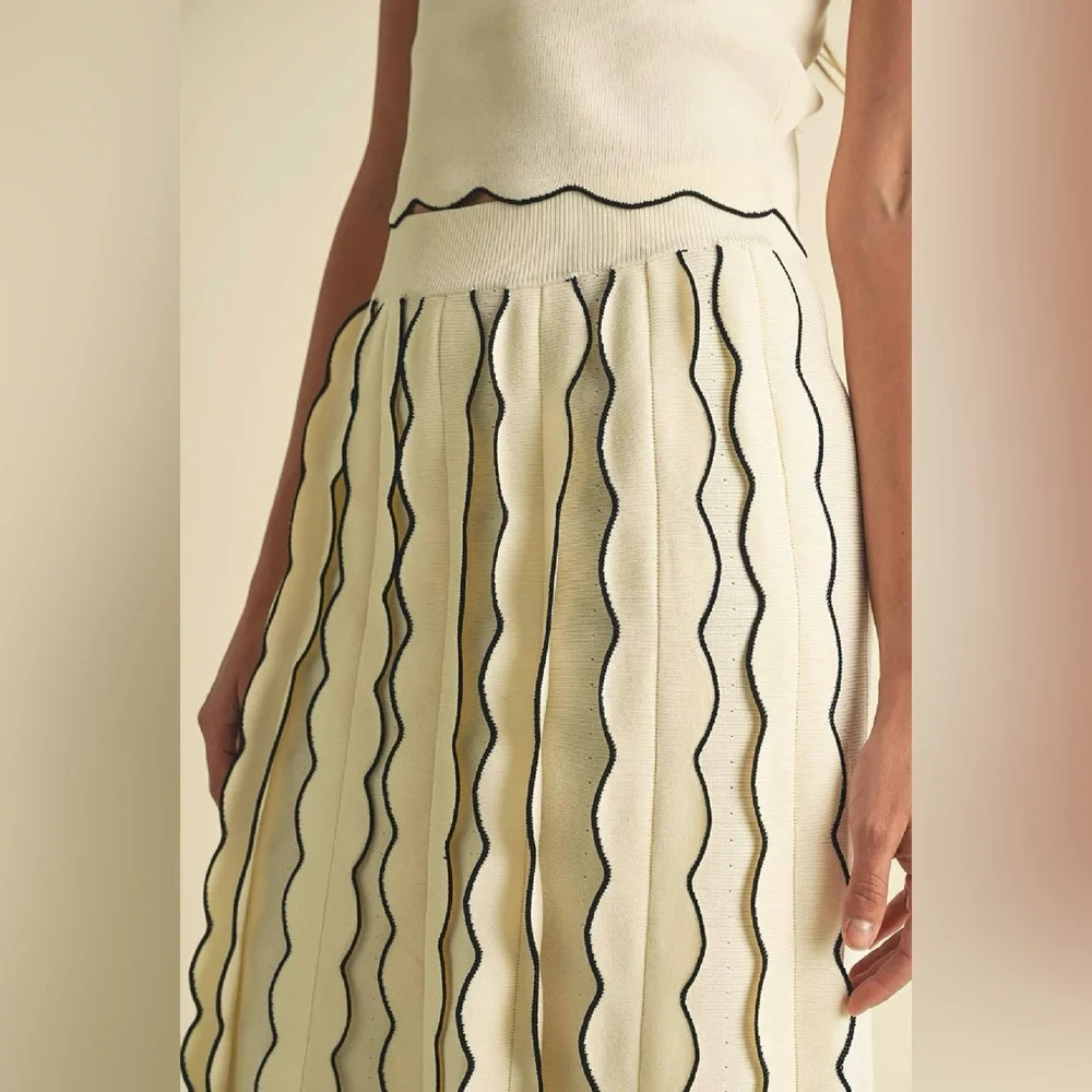 NWT Boutique Juliet Scalloped Sweater Knit 2-Piece Set – Cream/Black - Picture 5 of 12
